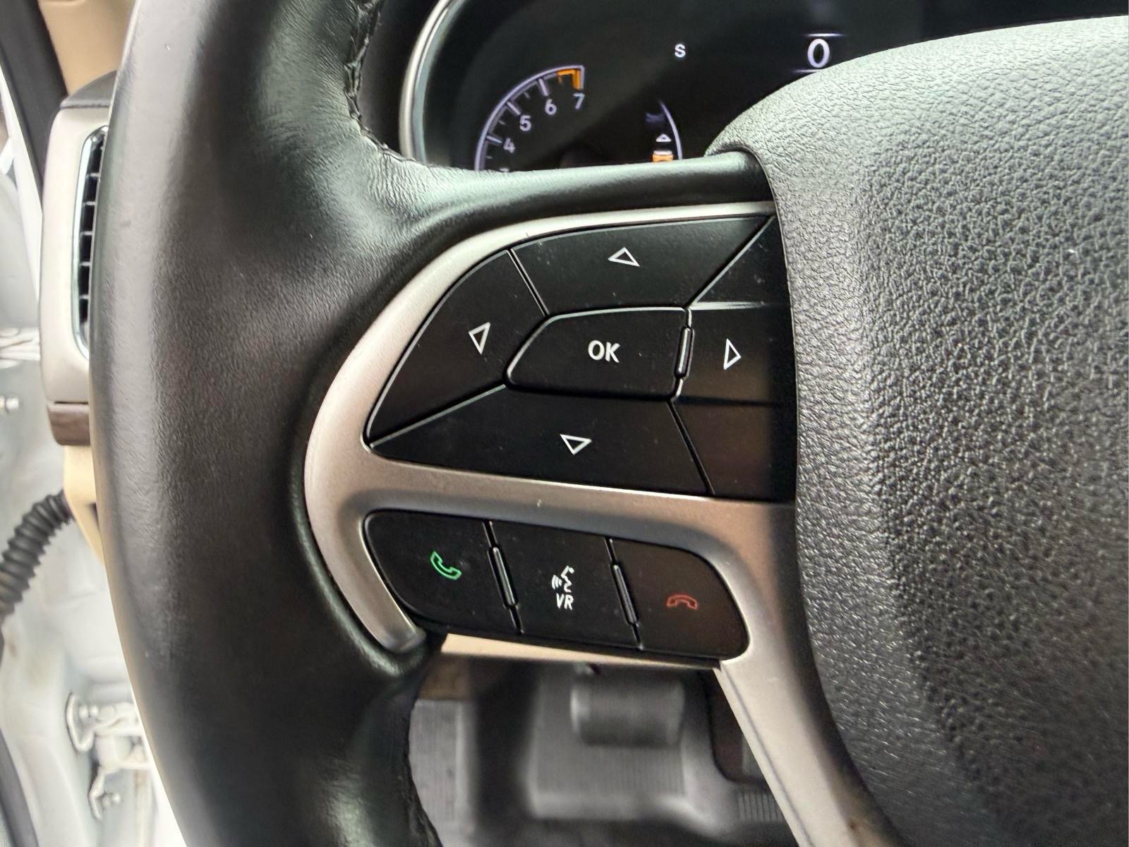 Used 2018 Jeep Grand Cherokee Laredo AWD/4WD image 27
