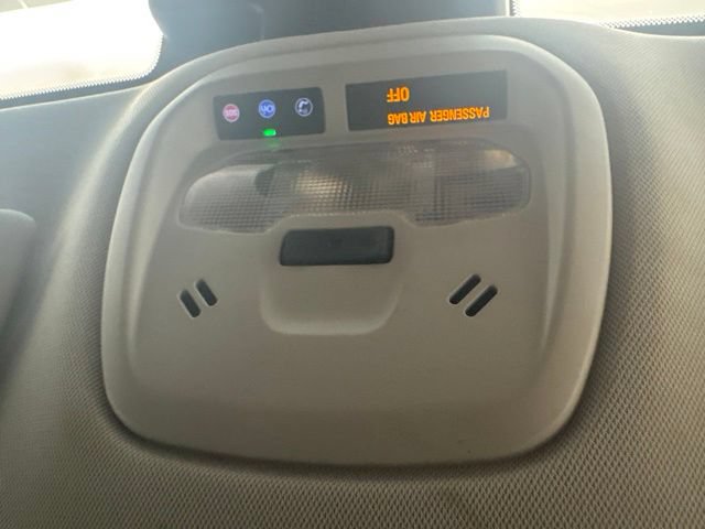 Used 2025 Chevrolet Trax LT FWD image 30