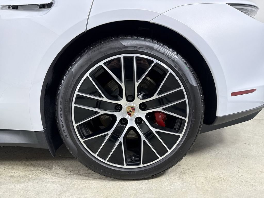 New 2025 Porsche Taycan 4S AWD/4WD image 14