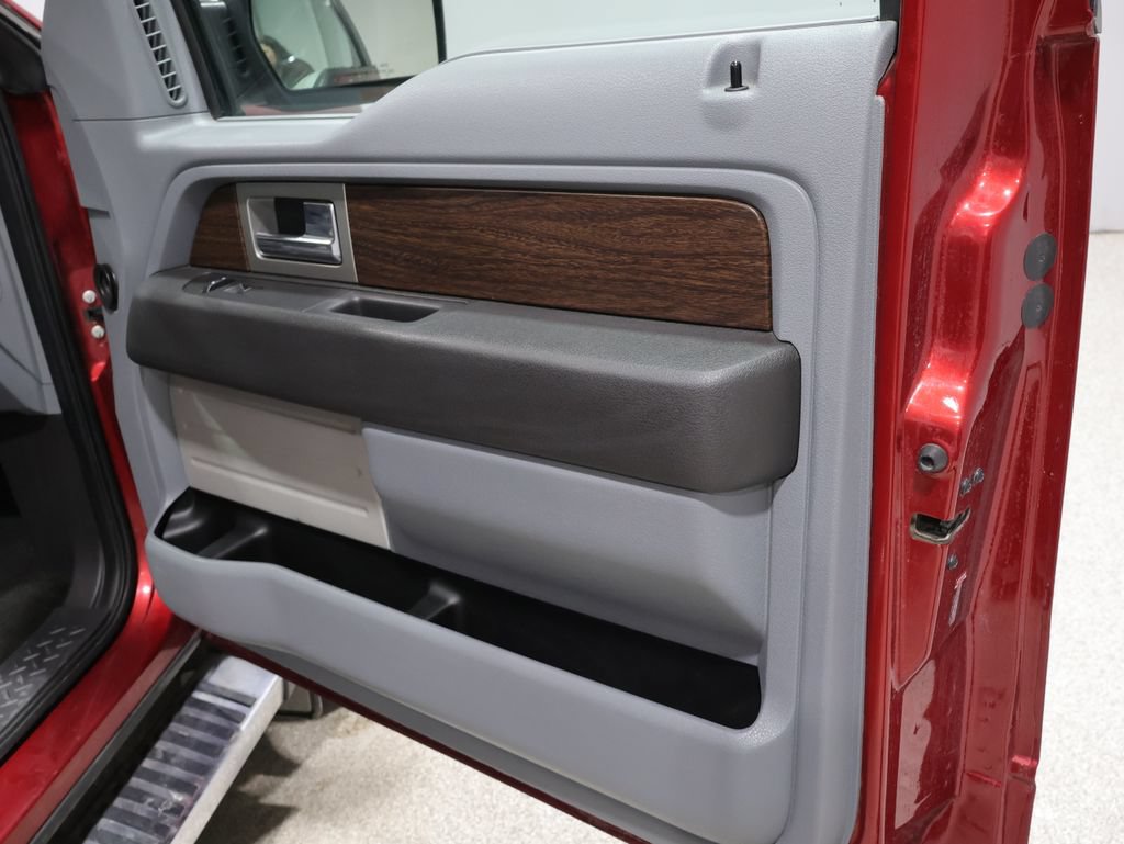 Used 2014 Ford F150 Lariat w/ Lariat Chrome Package AWD/4WD image 22