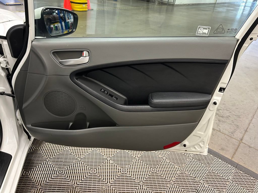 Used 2017 Kia Forte LX FWD image 13