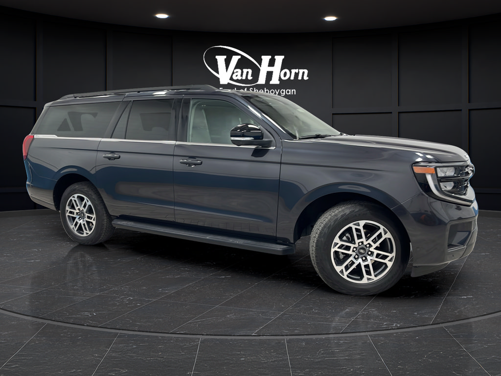 Used 2025 Ford Expedition Max Active AWD/4WD image 1