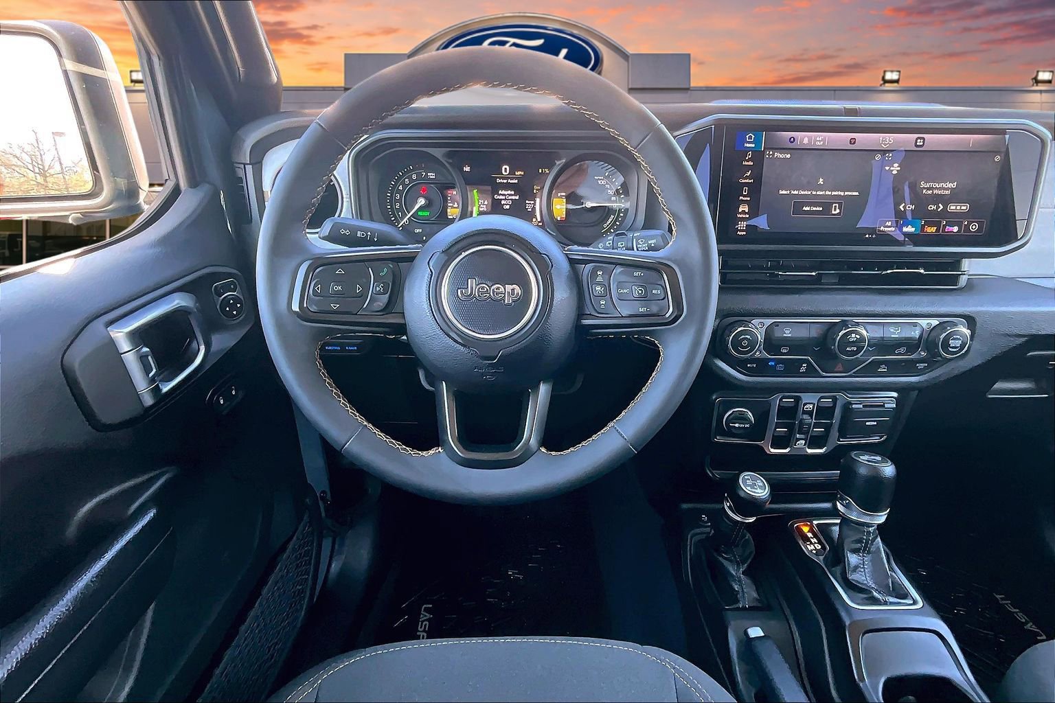 Used 2024 Jeep Wrangler Unlimited AWD/4WD image 5