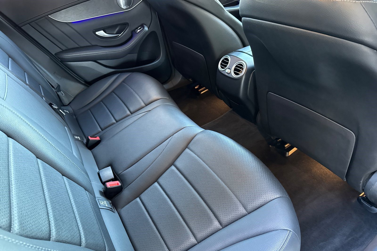 Used 2020 Mercedes-Benz GLC 300 4MATIC Coupe image 34
