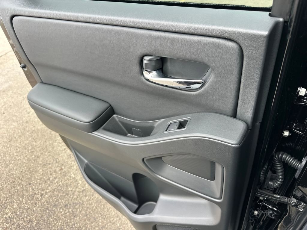 New 2026 Nissan Frontier SV w/ SV Convenience Package AWD/4WD image 14