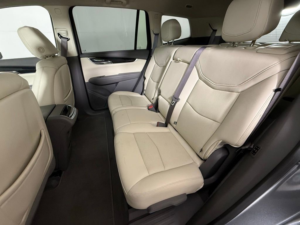 Used 2021 Cadillac XT6 Premium Luxury image 13