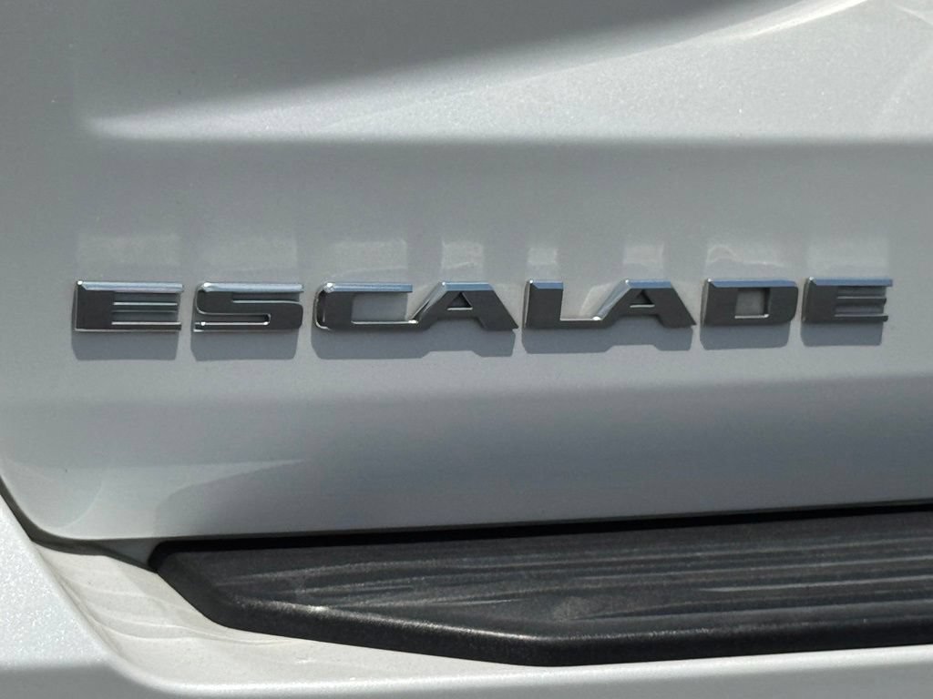 Used 2022 Cadillac Escalade ESV Sport w/ Touring Package AWD/4WD image 9