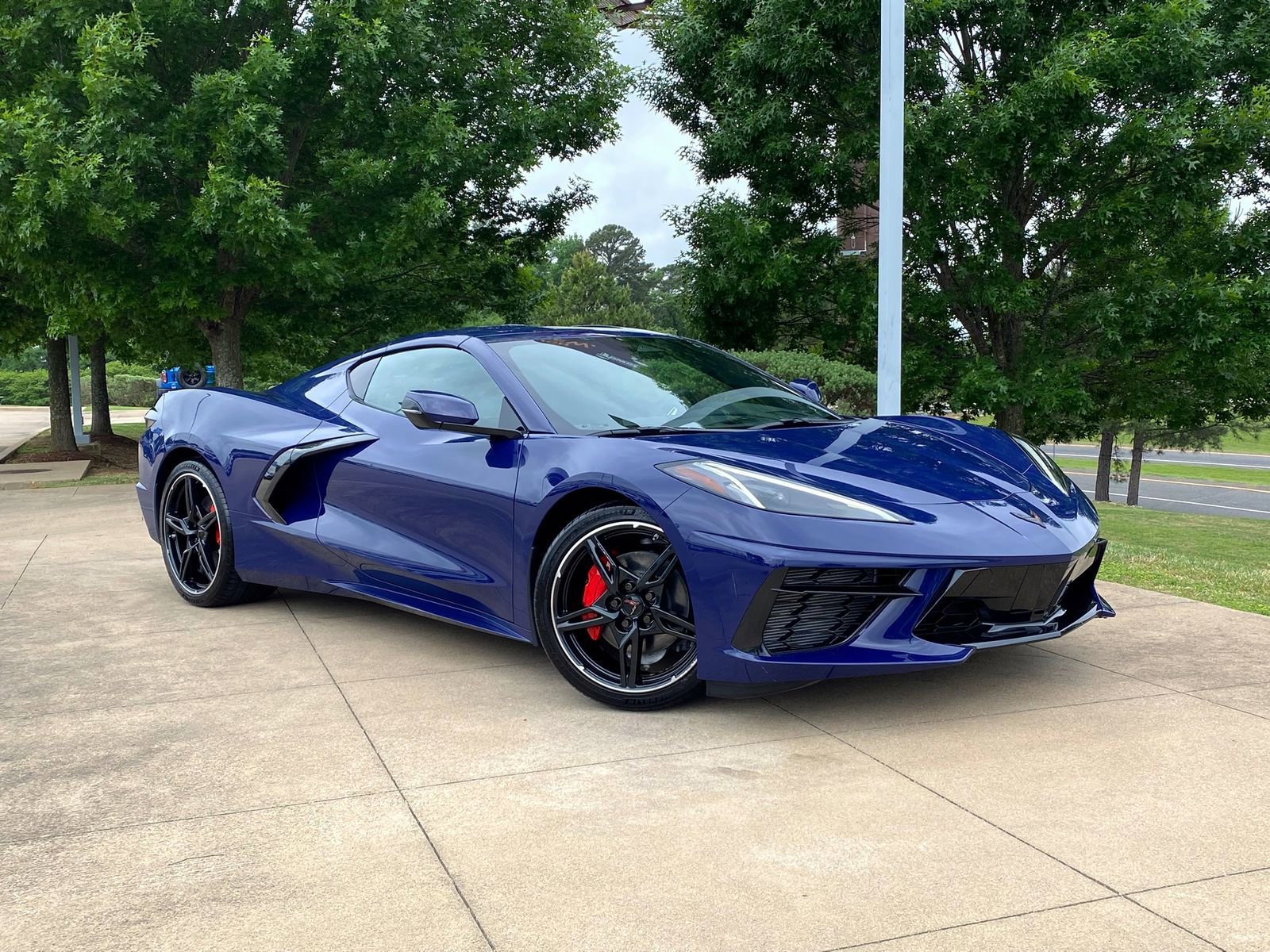 Used 2025 Chevrolet Corvette Stingray Coupe w/ 1LT image 1