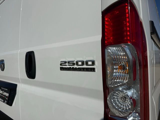 Used 2025 RAM ProMaster 2500 w/ Convenience Group image 17