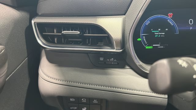 Used 2026 Toyota Highlander Platinum AWD/4WD image 14