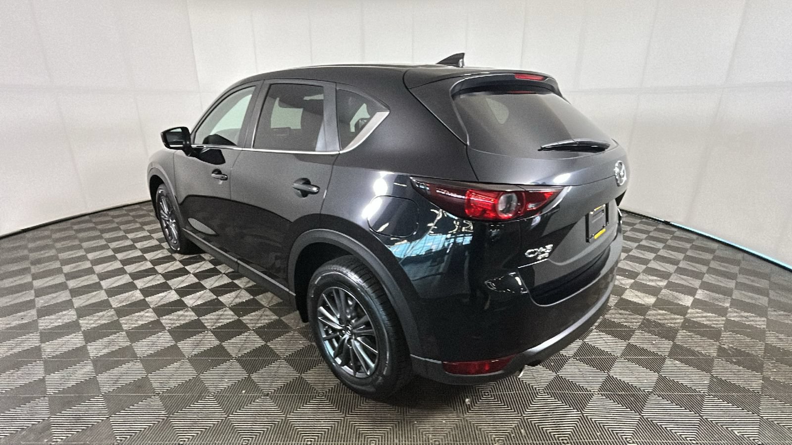 Used 2020 MAZDA CX-5 Touring AWD/4WD video 5