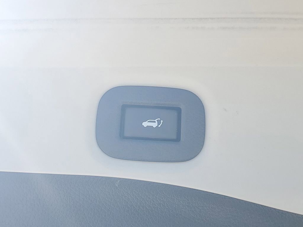 Certified 2020 Nissan Rogue SV FWD image 15