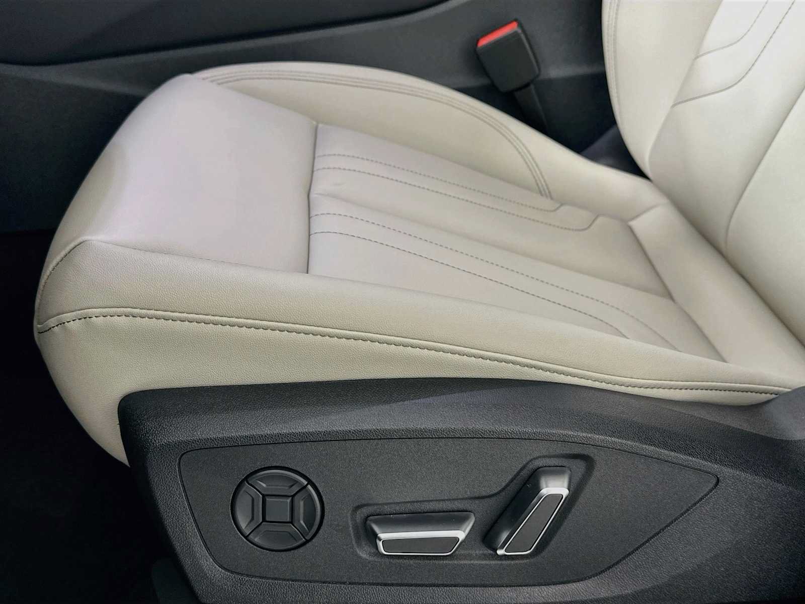 New 2026 Audi Q3 quattro 2.0T AWD/4WD image 18