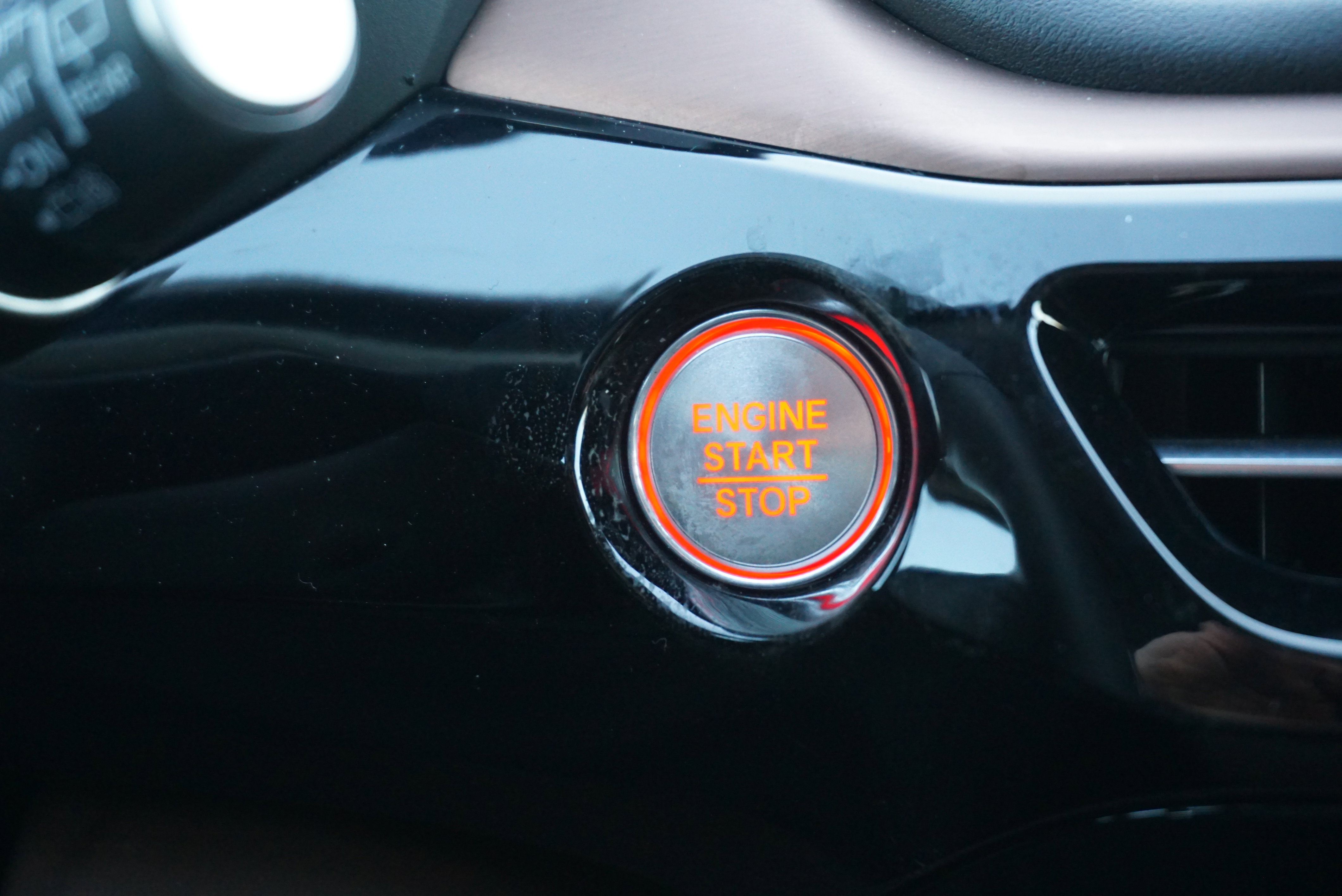 Used 2023 Acura MDX SH-AWD w/ Technology Package image 26