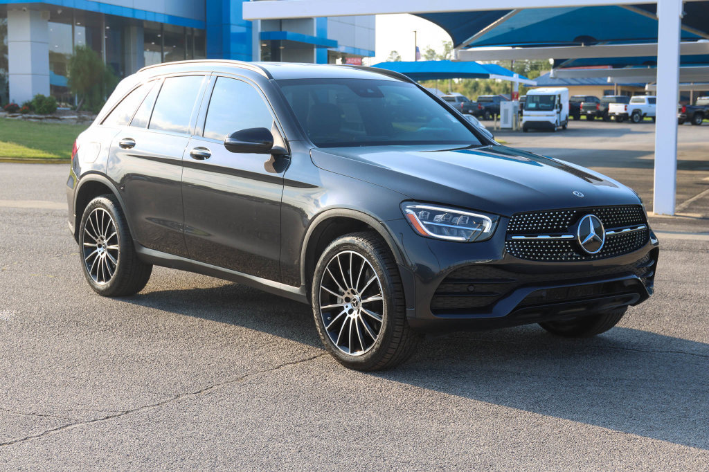 Used 2022 Mercedes-Benz GLC 300 4MATIC image 1