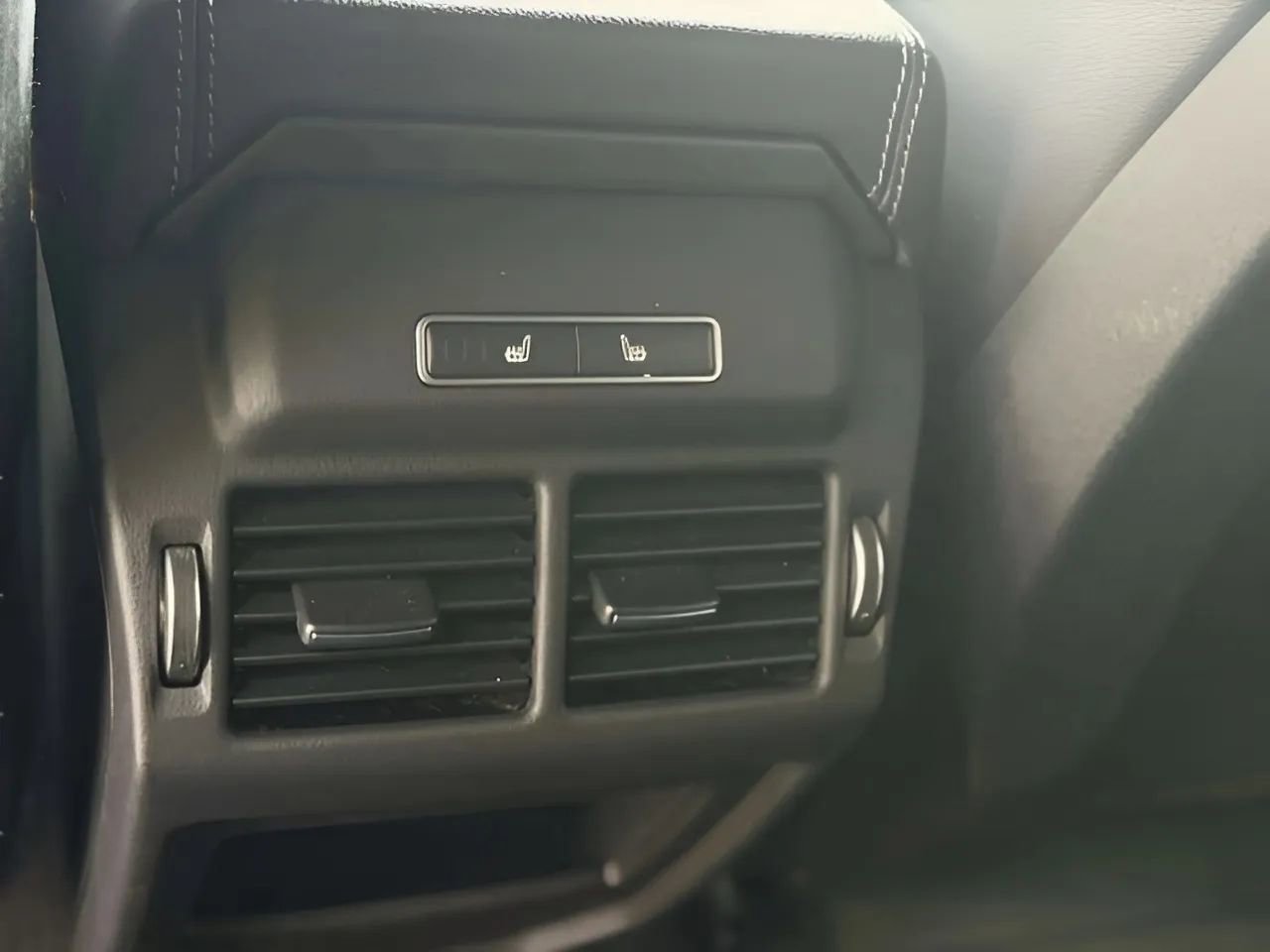 Used 2019 Land Rover Range Rover Evoque image 35