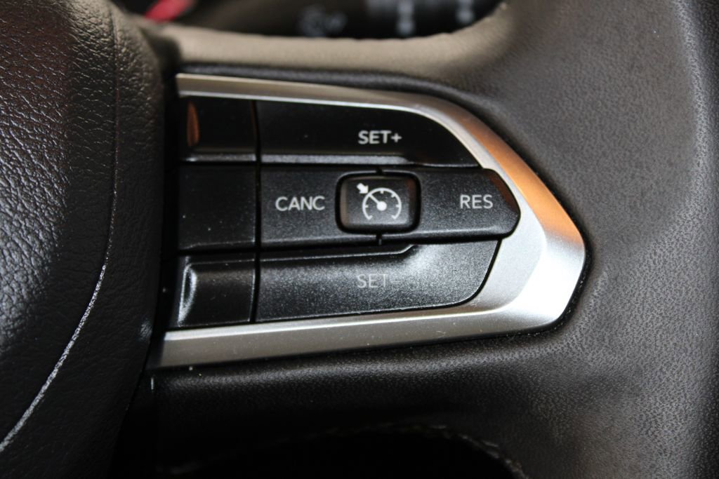 Used 2024 Jeep Compass Latitude image 40