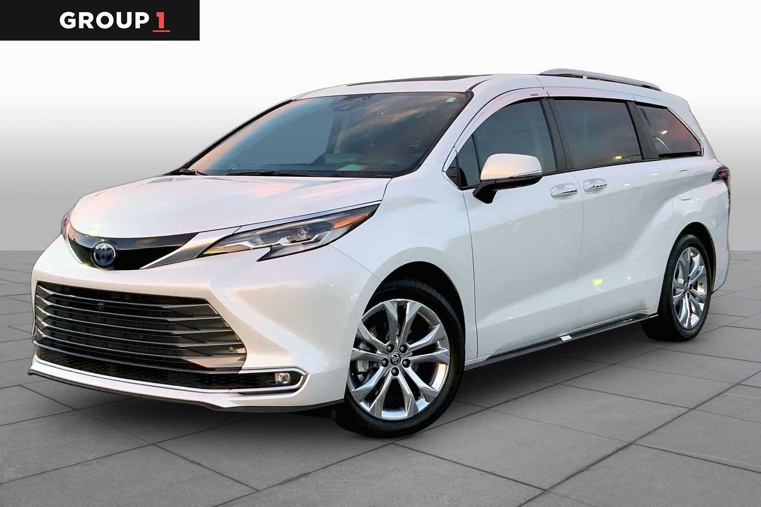 Used 2022 Toyota Sienna Platinum