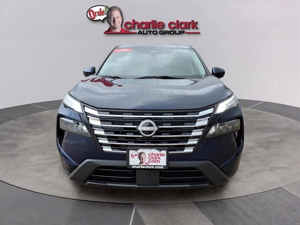 Used 2024 Nissan Rogue SV image 8