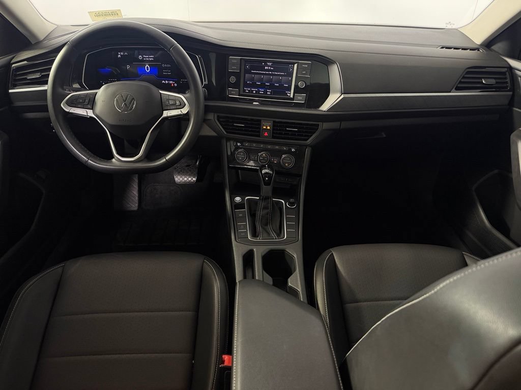 Used 2023 Volkswagen Jetta SE w/ Panoramic Sunroof Package FWD image 13