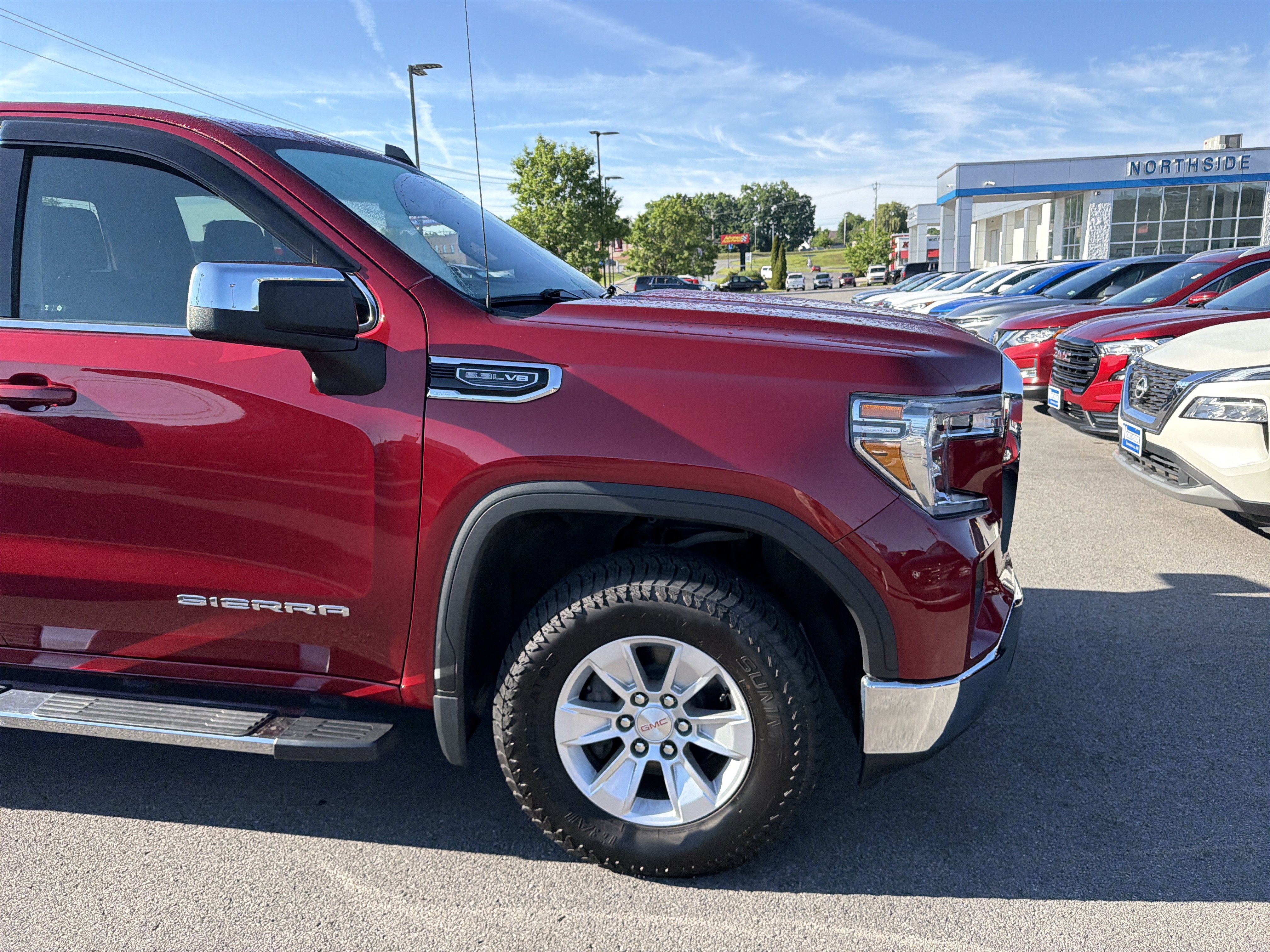 Used 2019 GMC Sierra 1500 SLE w/ SLE Value Package AWD/4WD image 4