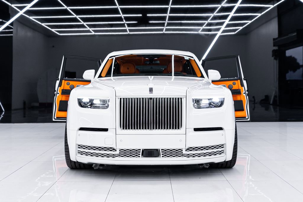 Used 2026 Rolls-Royce Phantom Sedan image 4