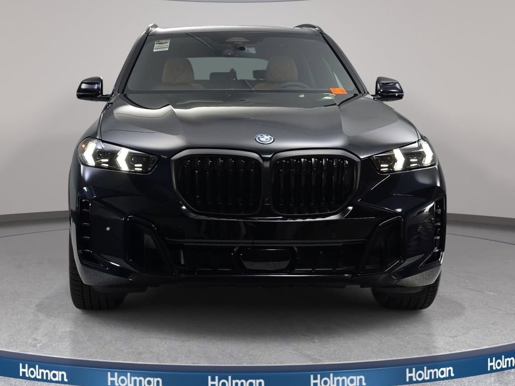 New 2026 BMW X5 xDrive50e image 2
