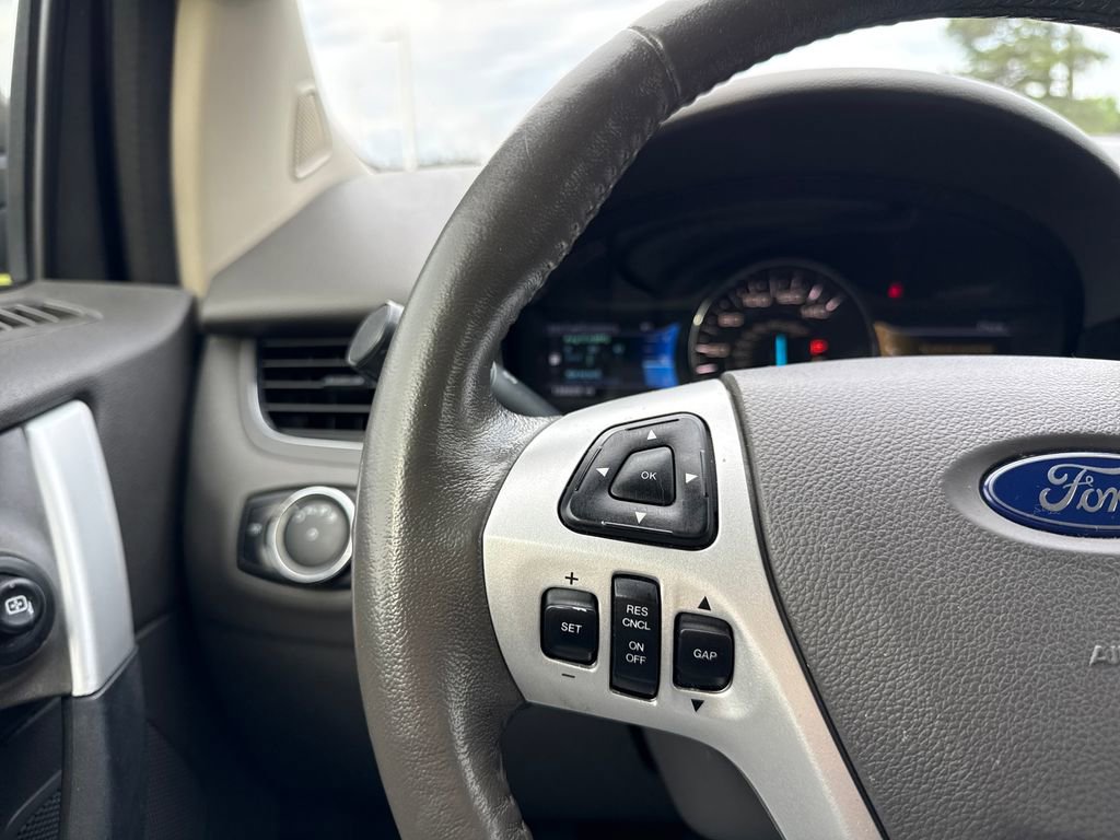 Used 2013 Ford Edge Limited FWD image 18