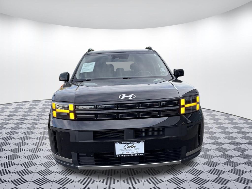 Used 2025 Hyundai Santa Fe Limited AWD/4WD image 2