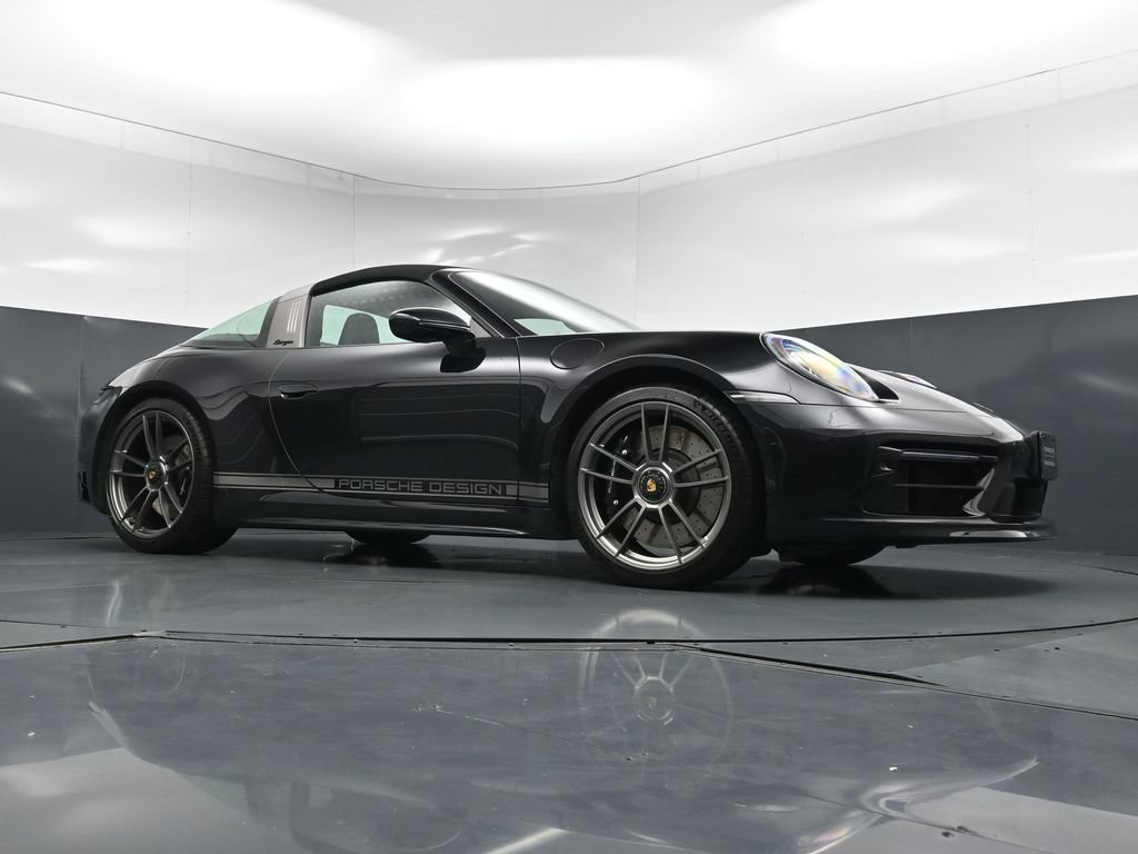 Used 2023 Porsche 911 50th Anniversary Edition AWD/4WD image 28