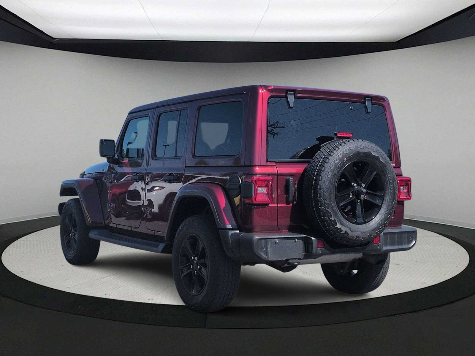 Used 2021 Jeep Wrangler Unlimited Sahara AWD/4WD image 6