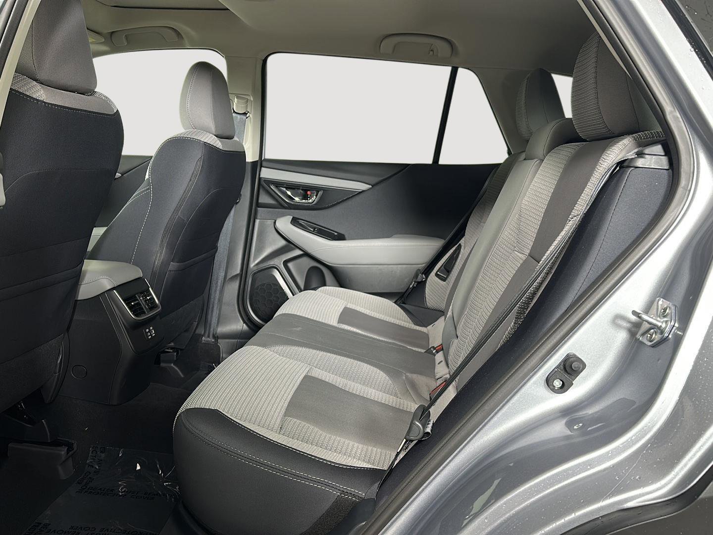 Certified 2025 Subaru Outback Premium w/ Popular Package #1A image 18