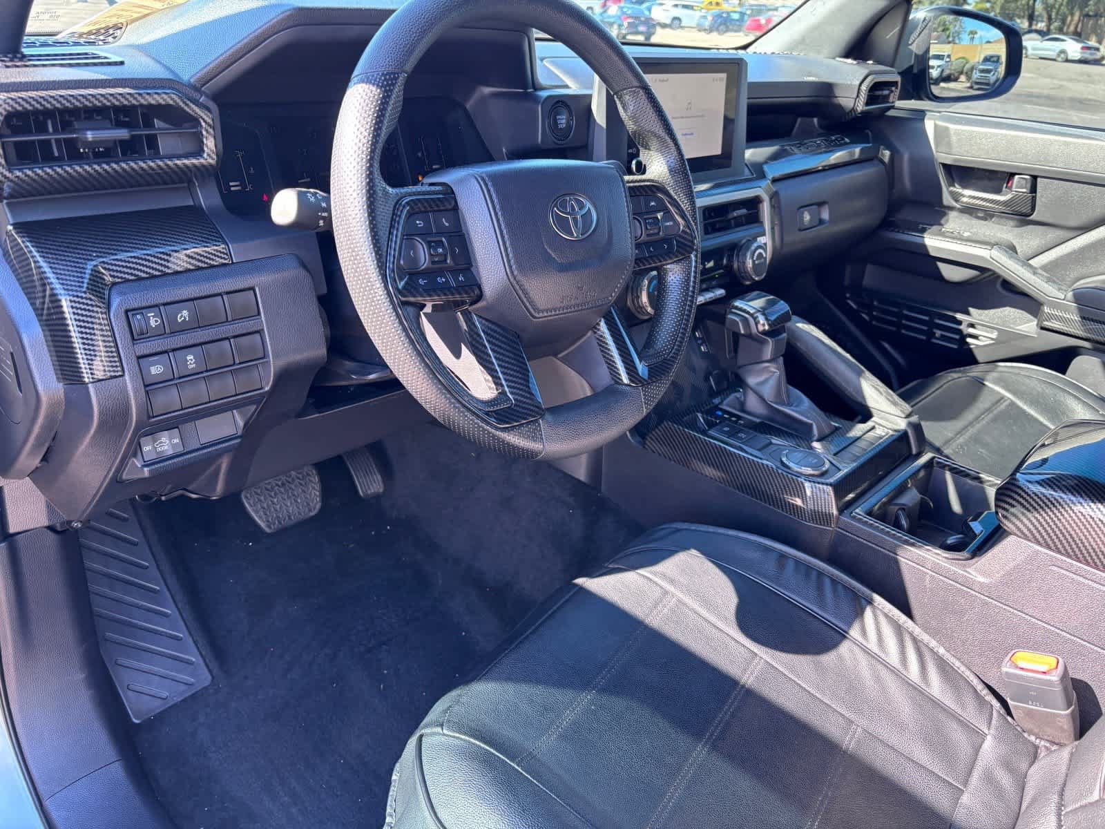 Used 2025 Toyota Tacoma SR5 RWD image 10