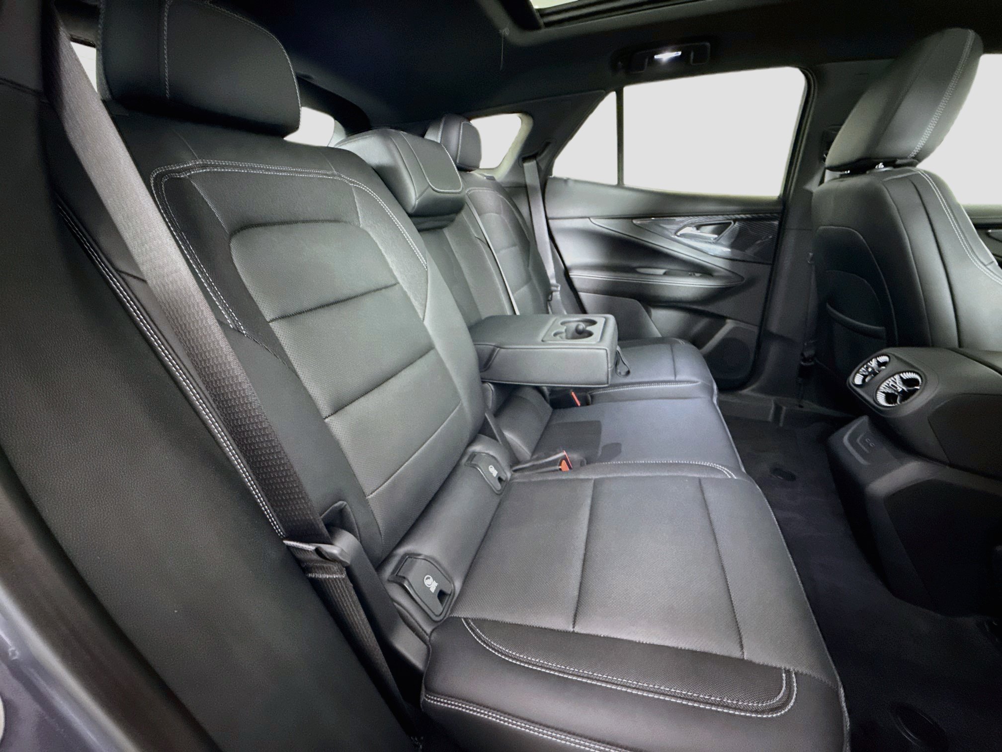 New 2024 Chevrolet Blazer EV LT AWD/4WD image 30