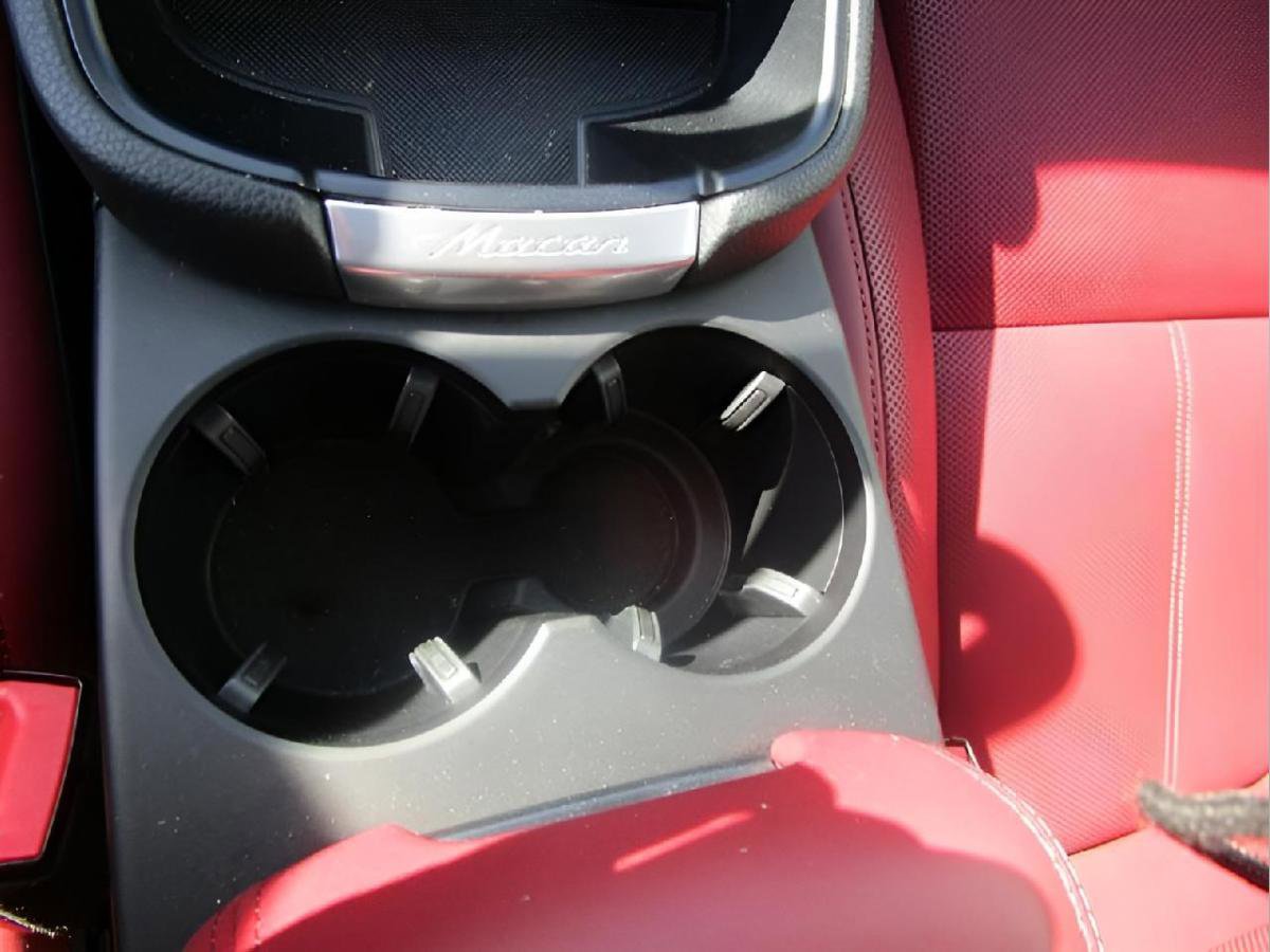 Used 2023 Porsche Macan AWD/4WD image 17