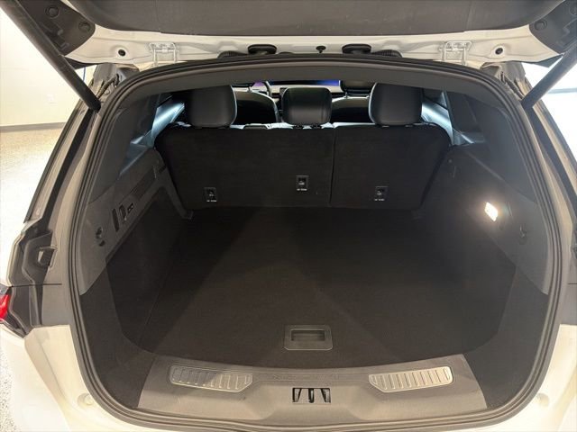 Used 2024 Lincoln Nautilus Reserve w/ Equipment Group 202A image 17