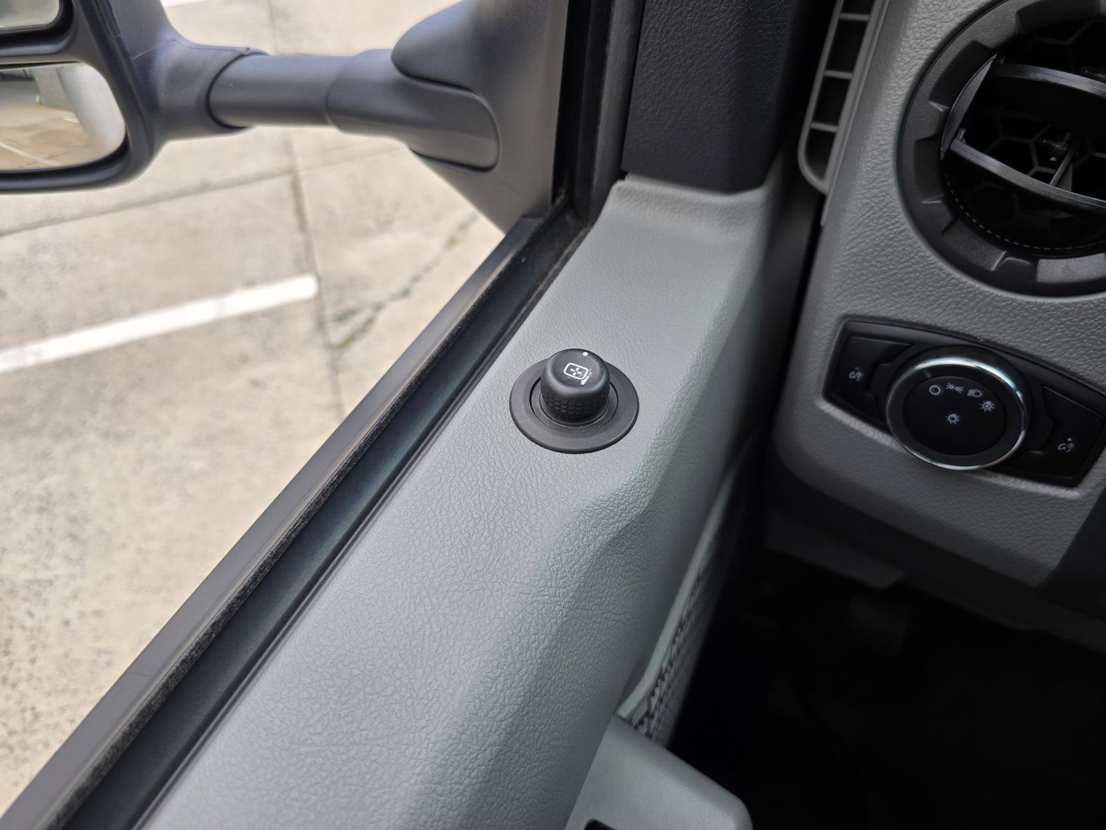 Used 2024 Ford E-350 and Econoline 350 Super Duty w/ Driver's Safety Package image 30