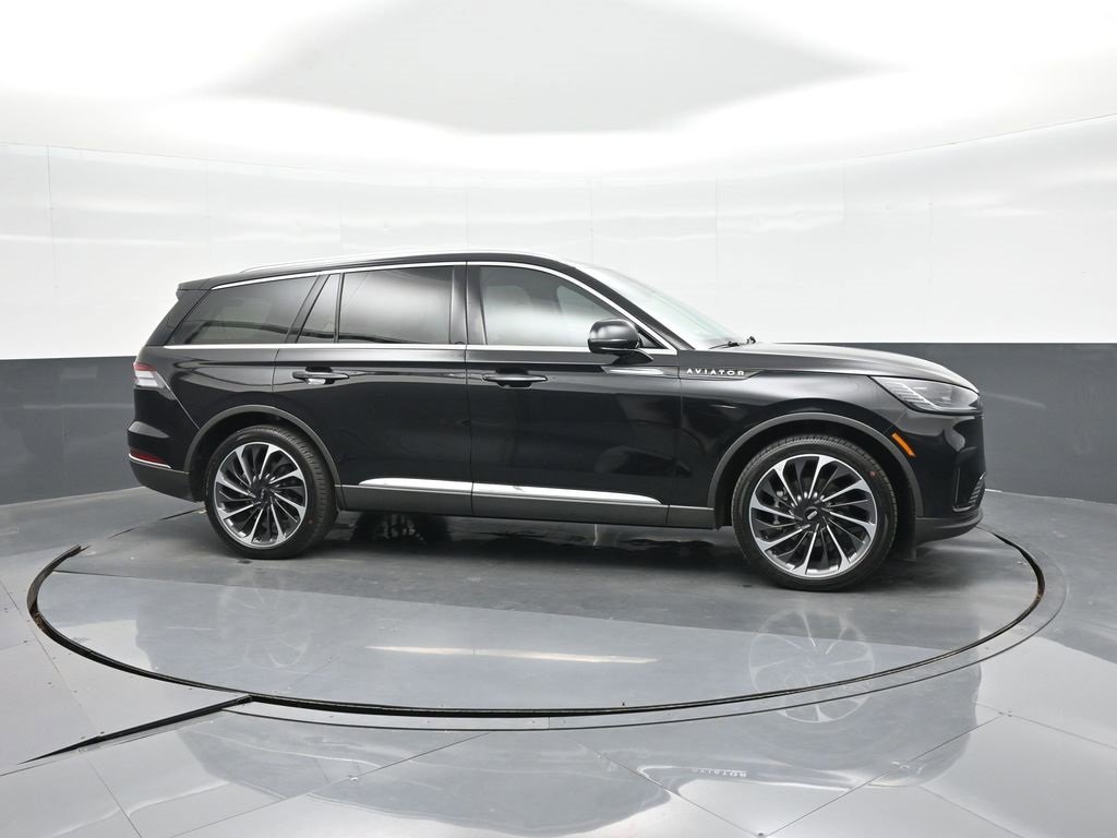 Used 2025 Lincoln Aviator Reserve w/ Illumination Package image 10