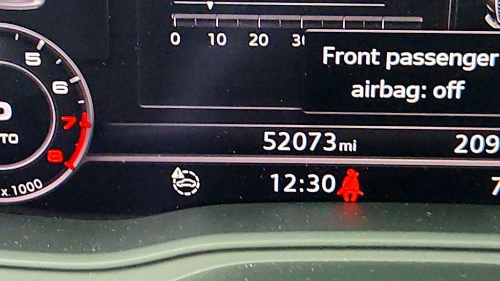 Used 2017 Audi A4 2.0T Premium Plus w/ Premium Plus Package AWD/4WD image 16