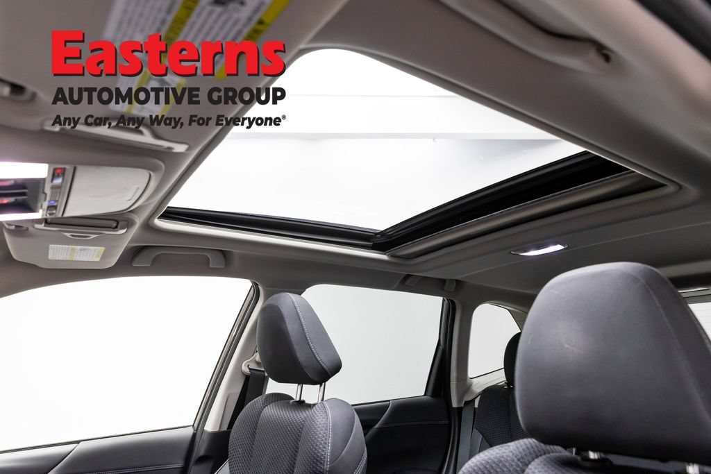 Used 2022 Subaru Forester Premium AWD/4WD image 38