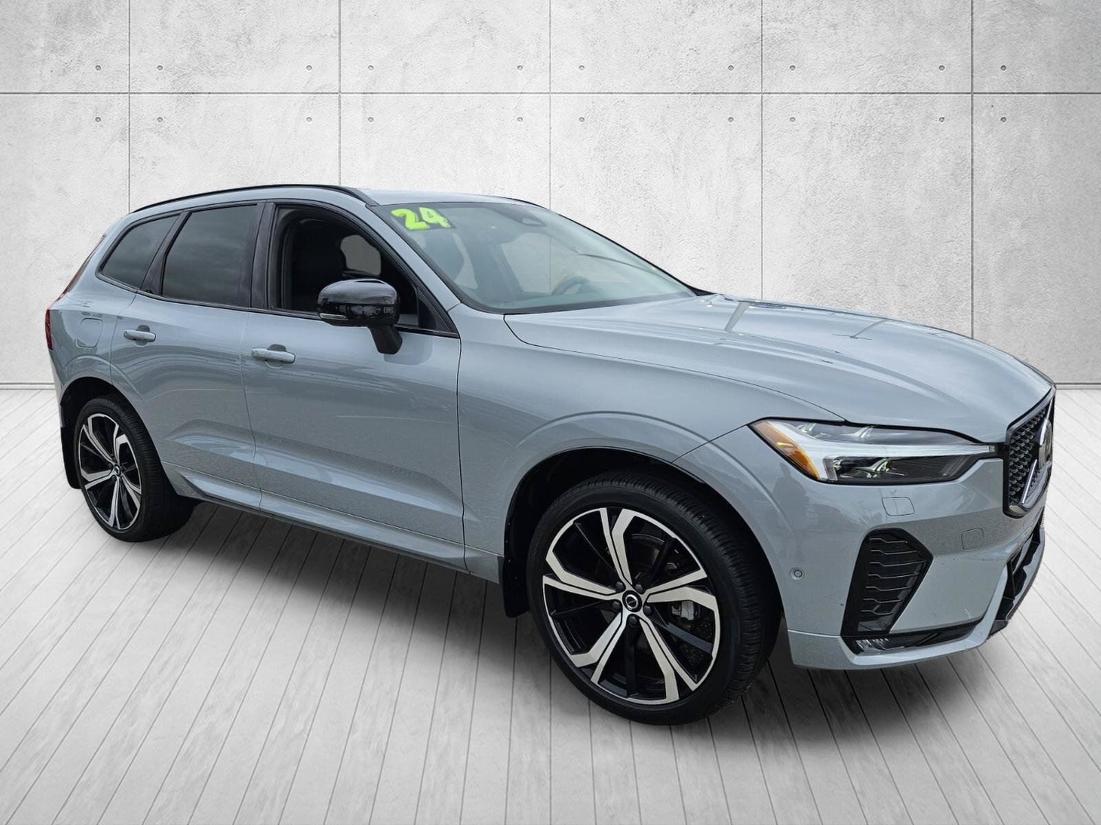 Used 2024 Volvo XC60 B5 Ultimate w/ Protection Package Premier
