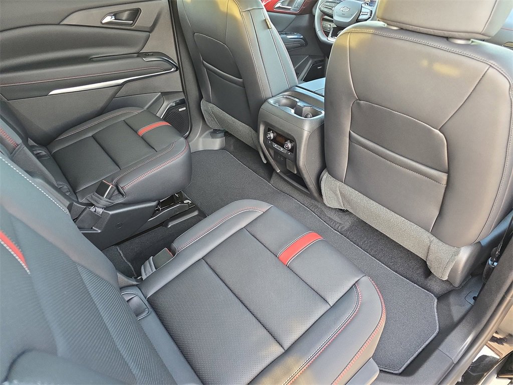 New 2026 Chevrolet Traverse RS image 11