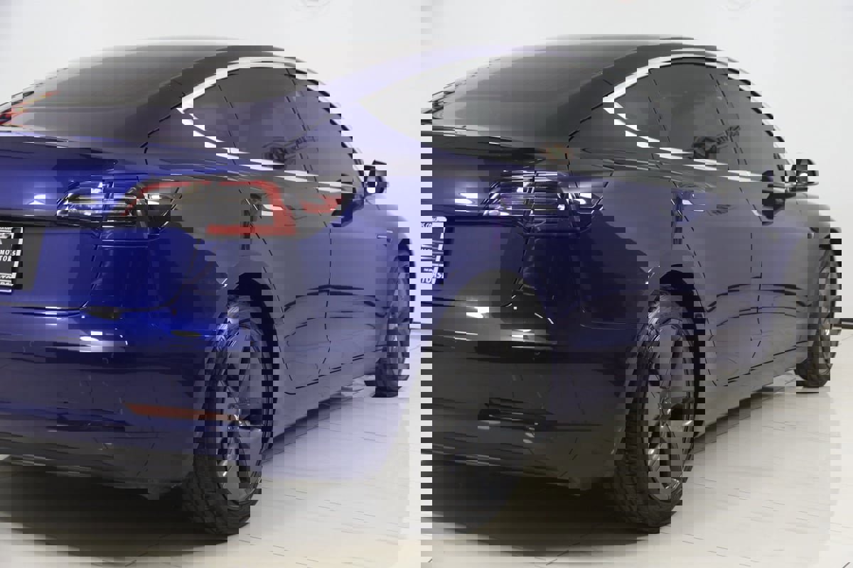 Used 2020 Tesla Model 3 Standard Range image 45