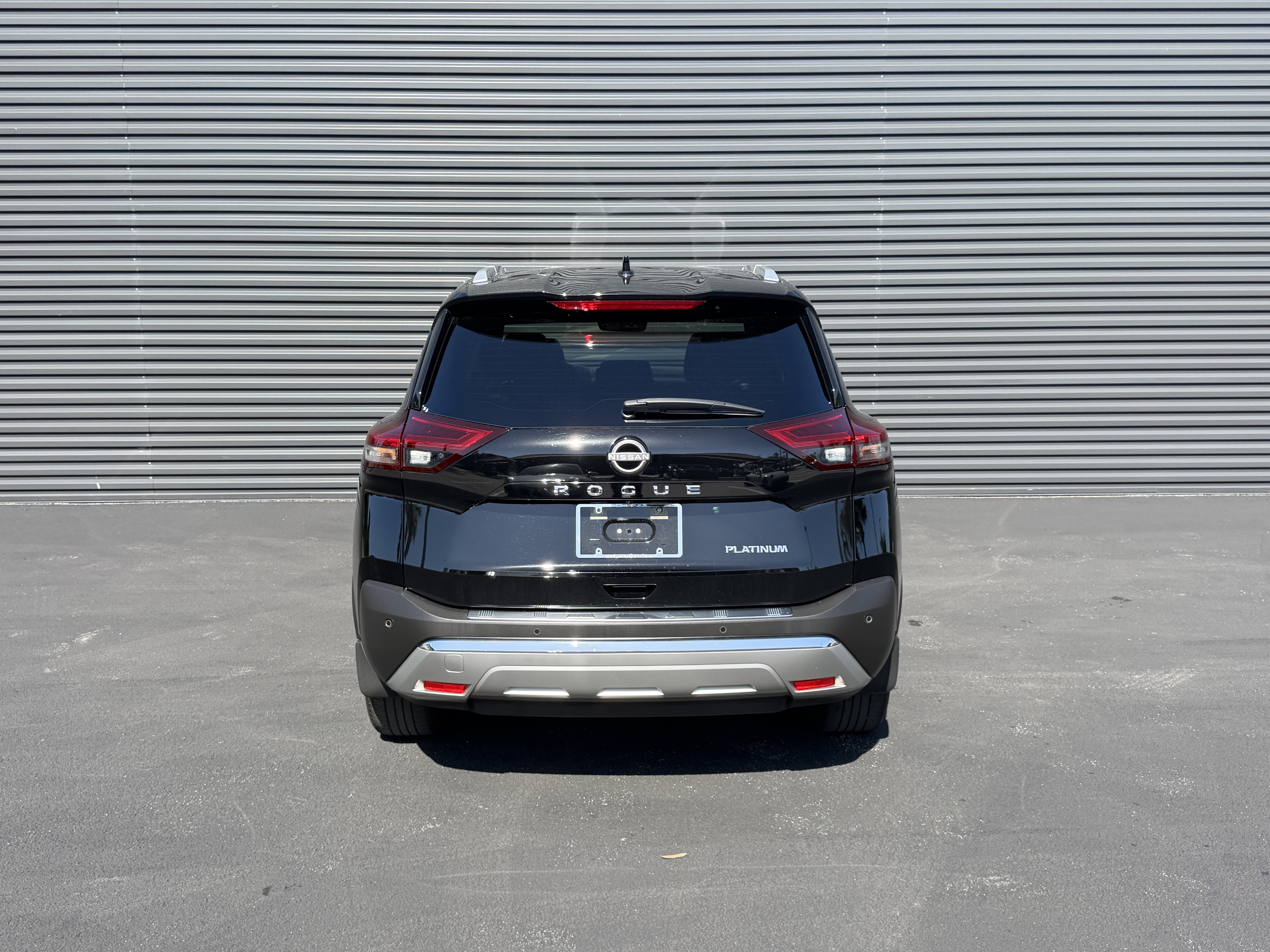 Used 2022 Nissan Rogue Platinum w/ Head-Up Display Package image 10