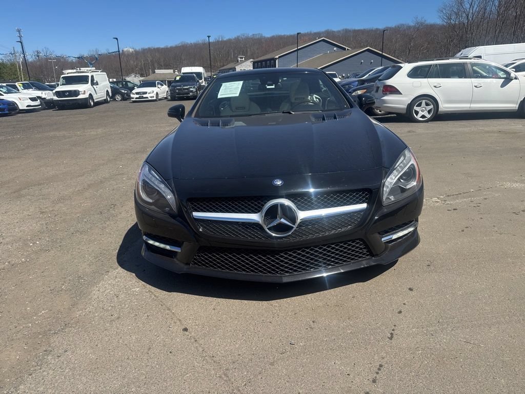 Used 2014 Mercedes-Benz SL 550 image 3