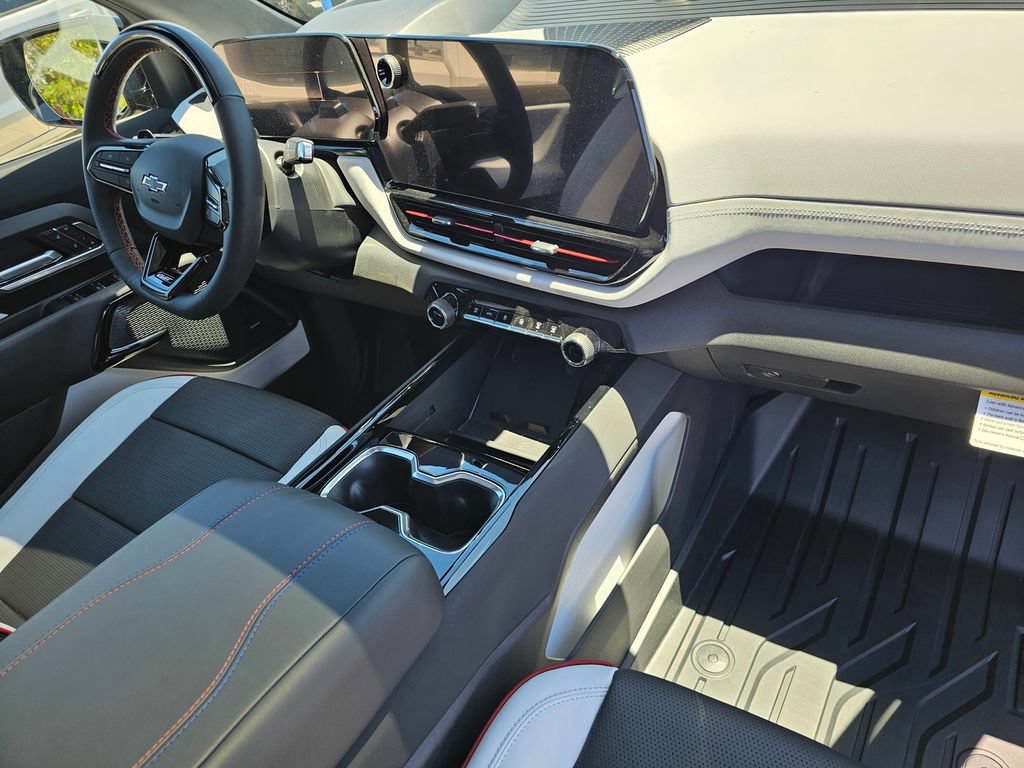 New 2026 Chevrolet Silverado EV 4x4 Crew Cab image 8