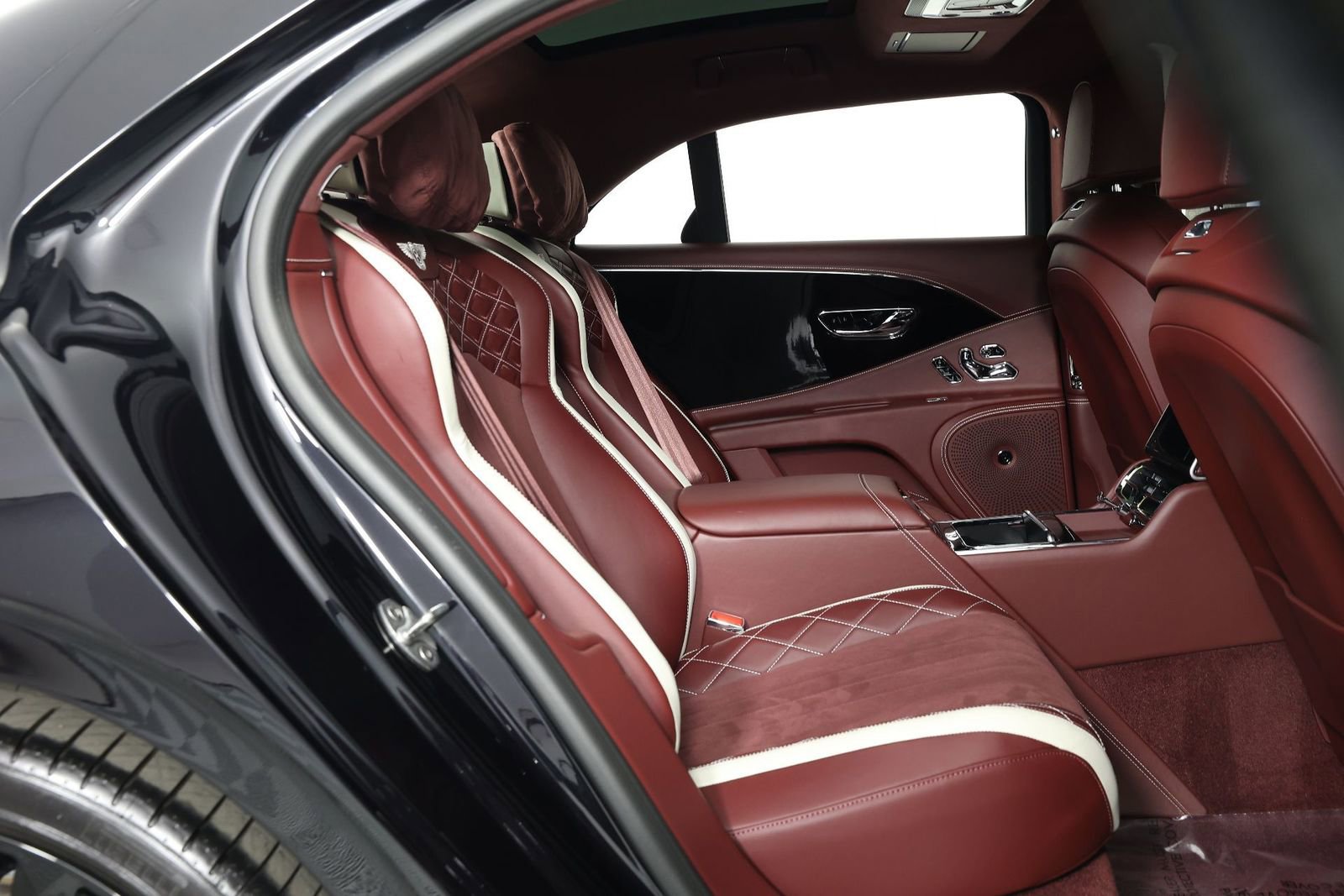 Used 2024 Bentley Flying Spur W12 AWD/4WD image 33