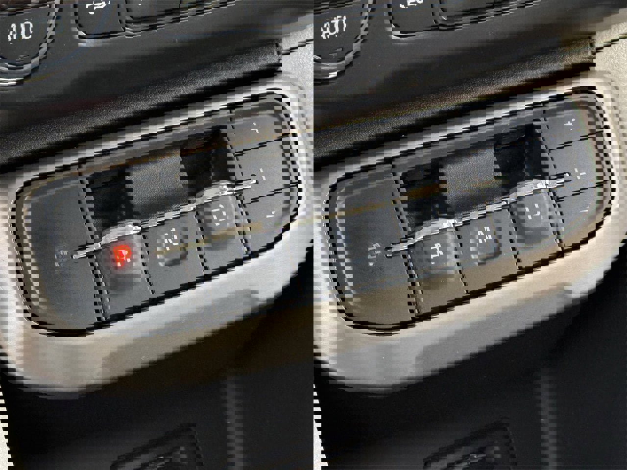 Used 2023 GMC Acadia Denali w/ Denali Ultimate Package image 19