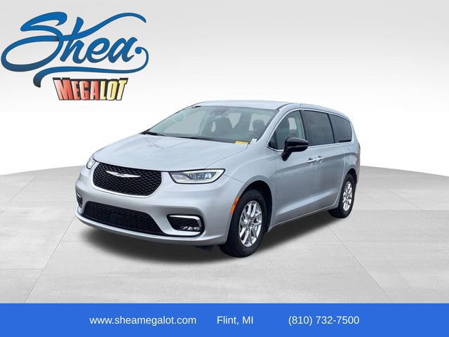 Used 2024 Chrysler Pacifica Touring-L FWD image 1