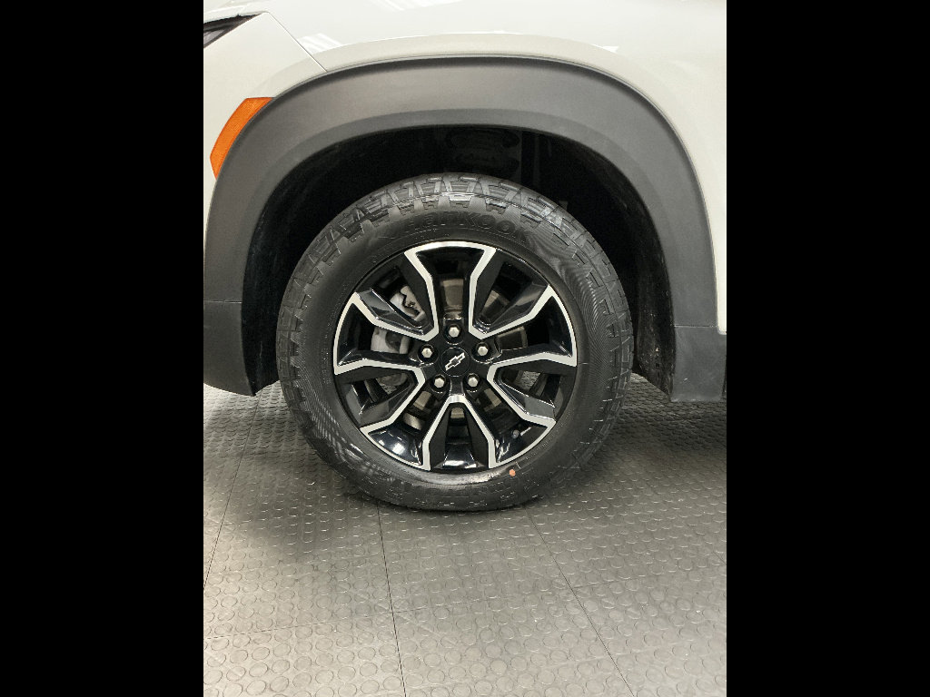 Used 2024 Chevrolet TrailBlazer ACTIV w/ Driver Confidence Package FWD image 35
